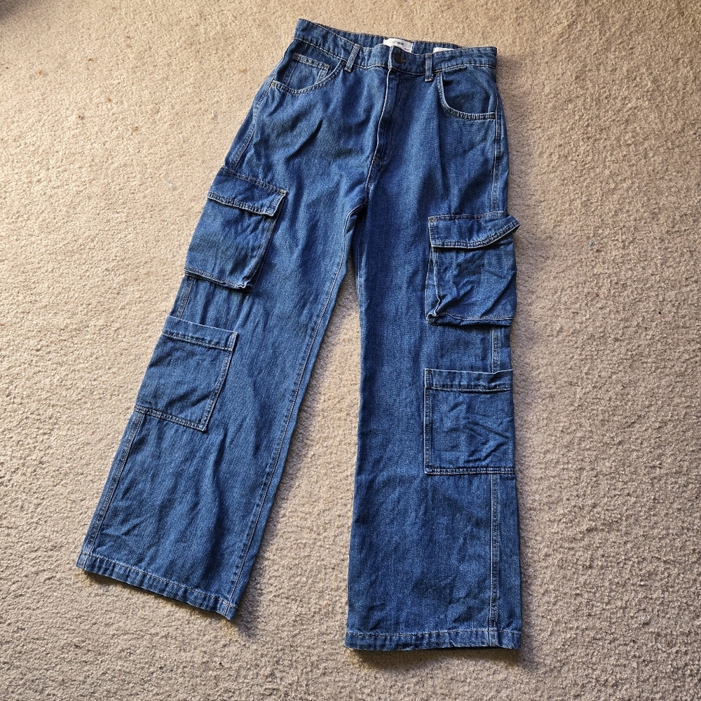 Wide Leg Cargo Pants size 6